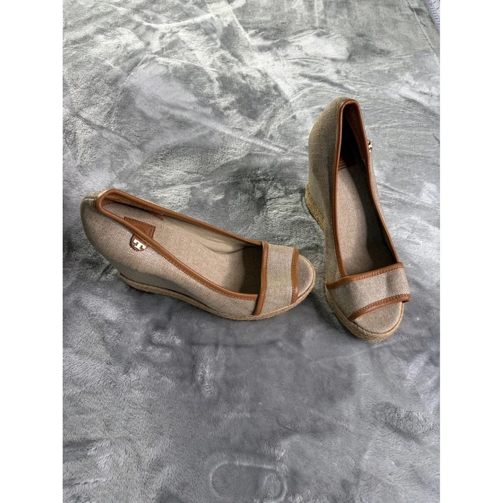 NEW W/ BOX Tory Burch Sally Canvas Espadrille Wedge Sandals Womens Beige US 8.5